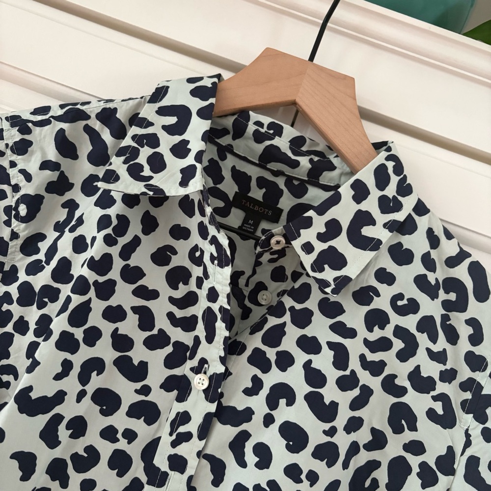 Talbots Medium Button Down Shirt Leopard Print Lo… - image 2